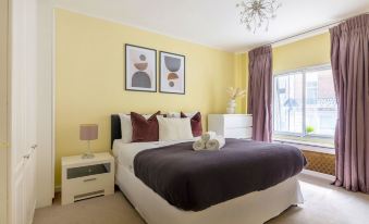 Elegant & Airy 2BR near Regents Park