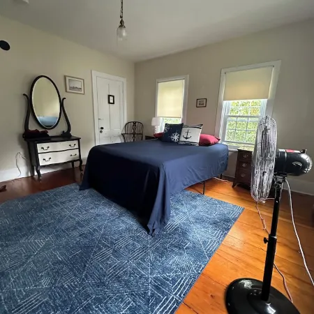 Captain's House 2Br Guest Suite. Discover the Authenticity & Best Value in Bath!