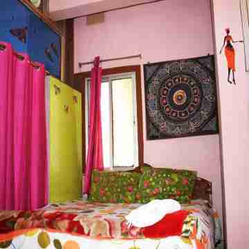 Dr. Anu’s Stay  NEAR TO I.S.I. ITS 15-20 MIn DRIVE FROM NSCBI AIRPORT. Rooms