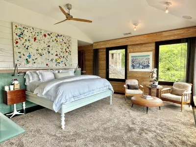 Super-Lux Oceanfront property with private beach access in Estate section Hotels near Miss Amelia's Cottage and Roy Lester Carriage Museum