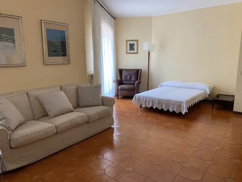Cozy apartment 10 min from the sea and very well connected to the city center