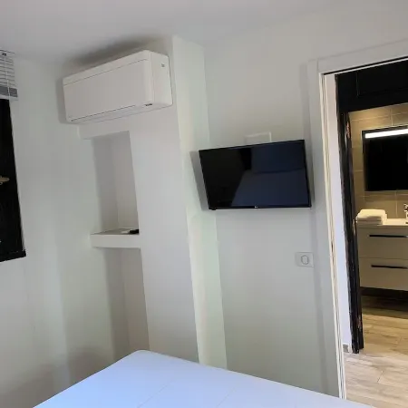 New- Beach 2min, Direct accès marina, 2km from Saint-Tropez