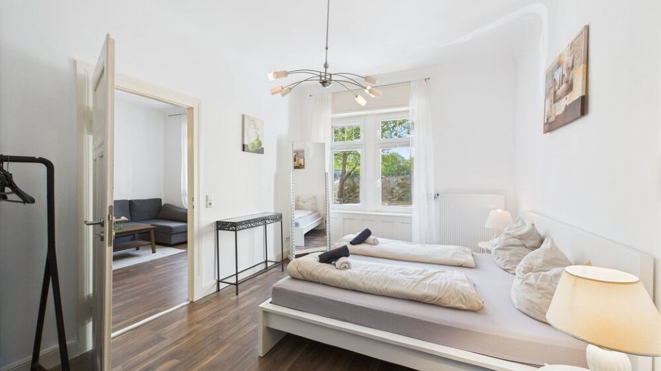 Central modern apartment I balcony I up to 4 persons