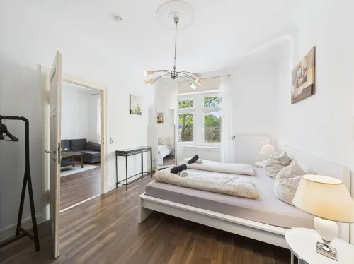 Central modern apartment I balcony I up to 4 persons