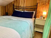 That 70’s Loft- Peace, Love and a Funky Stay!