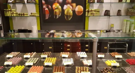 Condo by the Beach #2 Отели рядом с достопримечательностью «Нейплс Пир»