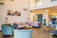 Stunning 5BHK Luxury Villa with Private Pool, Jacuzzi & Lift A1