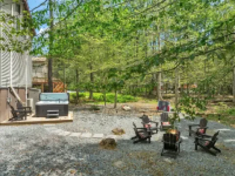 Sunset Cabin - Hot Tub, Game Room, Firepit, Lake