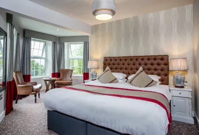 Cockhaven Arms Hotels near Powderham Castle