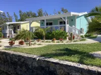 Cozy private green studio cottage on water free floating dock at your doorstep