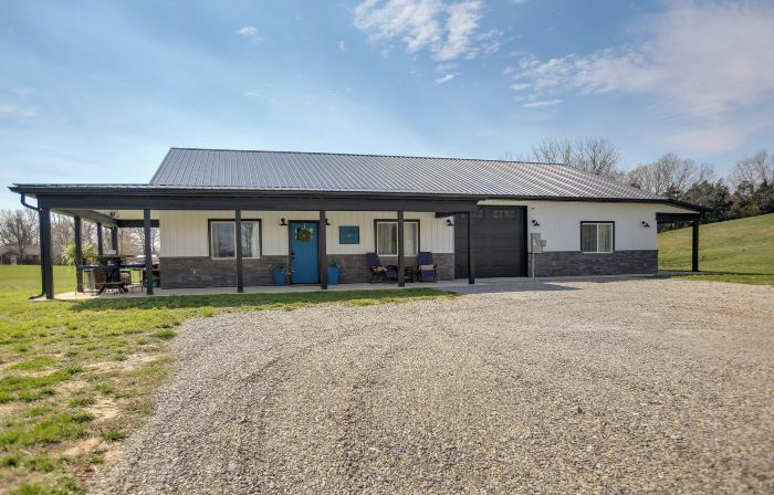 Byrdstown Home Near Dale Hollow Lake!