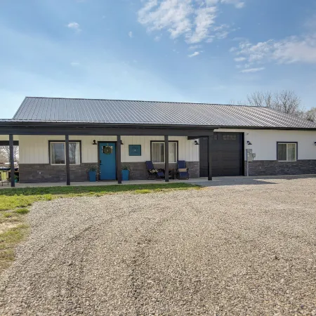 Byrdstown Home Near Dale Hollow Lake!