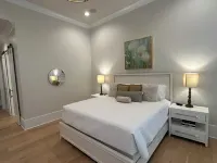 The Kentwood- A Luxury Home in Baton Rouge- minutes from LSU and downtown!