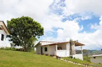 Cómodas y Acogedoras Cabañas!  standar Hotels in Calima