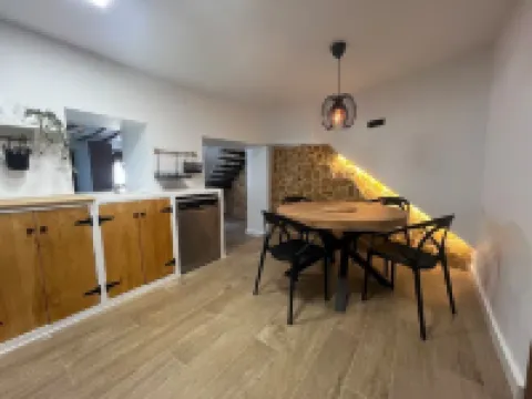 Cottage with jacuzzi and fireplace, ideal for couples.