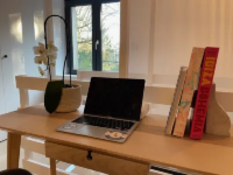 Small two-room house 5 minutes from Chantilly! 古維約酒店