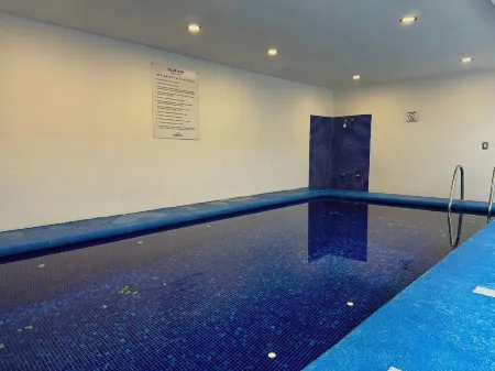 Blue Inn Hotel & Suites