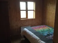 Glass House with Private River & 360° Views 阿爾納斯塔皮住宿飯店