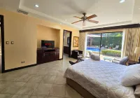 Family-Friendly 3Br Condo, Poolside, Walk to Beach