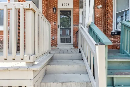 Tilton Midtown - Modern Comfort with Central A/C, 3 Bedrooms and 2.5 Bathrooms