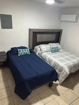 Charming 2-bedroom apartment with WiFi, AC in superb Laredo