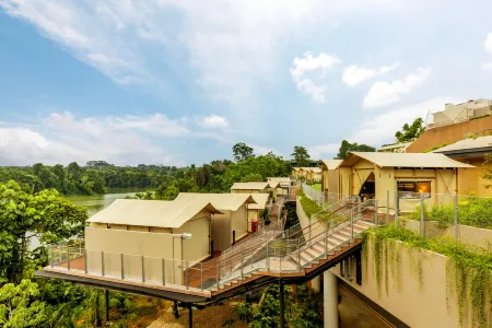 Colugo Camp, Mandai Wildlife EAST Отели рядом с достопримечательностью «Ла Каса»