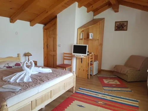 Trenchova Guest House in Bansko, spa, sauna, 8 bed rooms Hotels in Smolyan