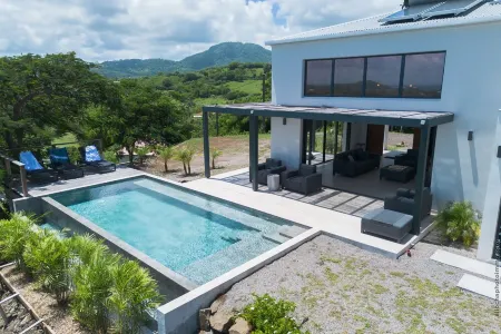 Villa Lalaland, 5 rooms, 10 mm from Josephine's Bath Martinique Отели в г. Ле Франсуа