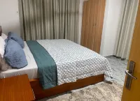 Charming 1-bedroom apartment in Accra Hotels in Kokomlemle