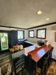 Pet Friendly MIL Suite, Caldwell, ID. Private Hot Tub/Pool in Beautiful Backyard