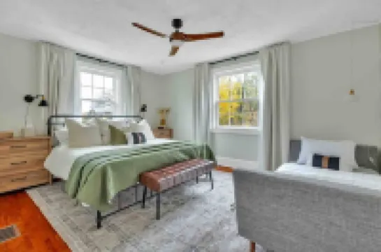 Walk to Downtown! Large Lux Home