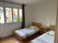 Maison de Campagne à 20mn du Cœur de Paris et de Eurodisney Hotel a Nogent-sur-Marne