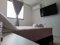 Charming 2-bedroom apartment with WiFi, AC in lovely Guadalajara de Buga Hotels in Buga