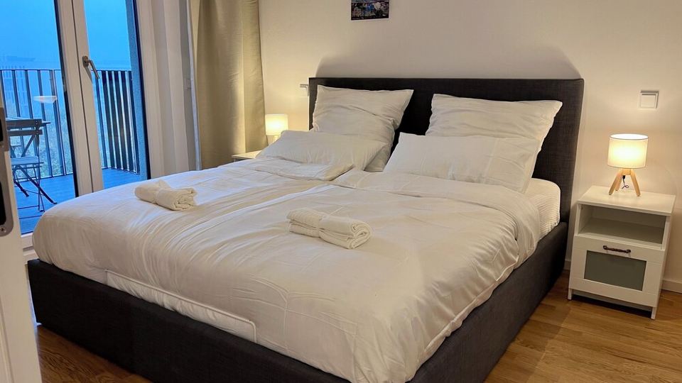 Modern Studio near Airport
