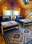 Peaceful, picturesque, Cabin in the mountains !