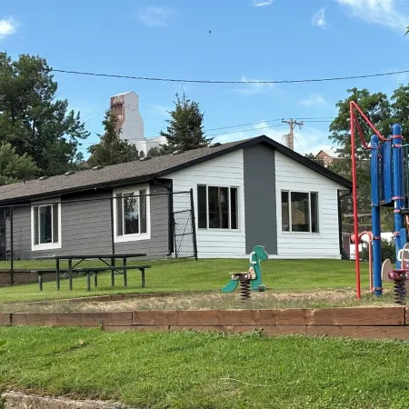 Huge 6-Bedroom House in Charming Lead w/ Plenty of Trailer Parking, Pet Friendly