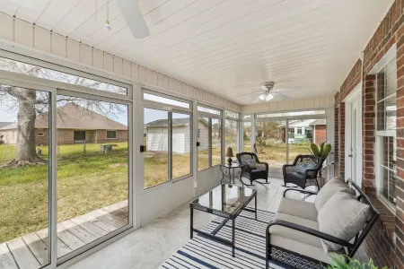 Tranquil 3 bedroom home in South Pryor AC,Wifi