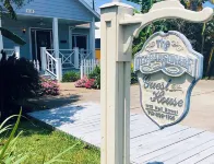 Charming fully furnished 2-bedroom cottage in Seabrook, Tx -Bay Area Houston