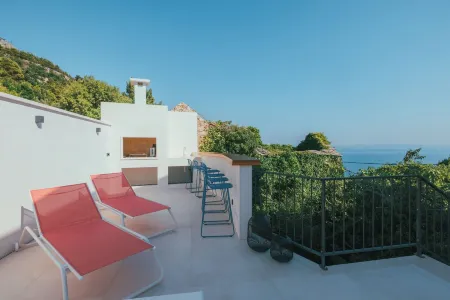 Eine Angenehme, neu Erbaute Villa mit Swimmingpool, Ideal zum Entspannen in Ruhe