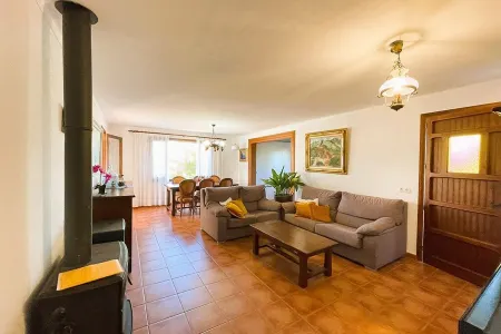 Villa Cal Roma with swiming pool in the countryside