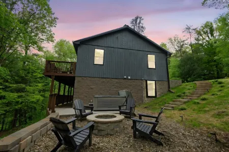 New build - Kids area - Hot tub - Firepit - 4BR 2BA