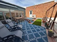 Downtown Yankton loft, perfect to gather, unwind, and create lasting memories. Hotels in Yankton