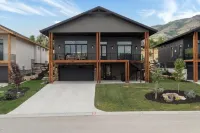 Brand New Custom 7-bedroom 6-Bath Home with Lake and Mountain Views!