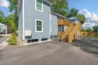 The Tulip in Midtown