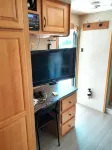 Caravan large kitchen shower toilet fridge airconditioned washing machine Hotels in Bordertown