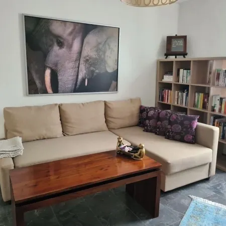 Schöne 2 Zimmerwohnung mit Kostenlosem Parkplatz