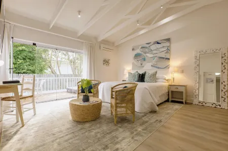 Amanzi Island Boutique Hotel