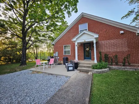 Country Comfort, City Convenience, Creative Inspiration