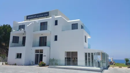 Marica's Boutique Hotel Отели в г. Tsada