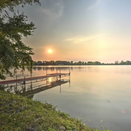 Hugo Home, Direct Lake Access & Private Dock!